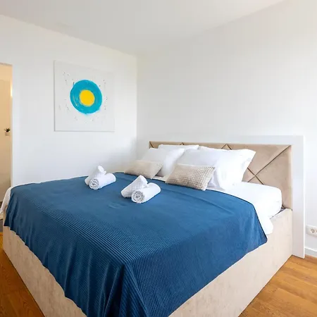 Stunning Kasuni In شقة *