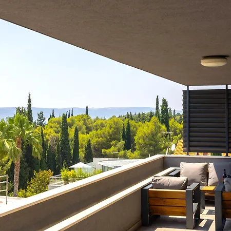 Stunning Kasuni In * سبليت