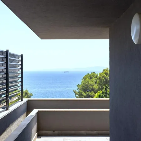 Stunning Kasuni In Lägenhet *