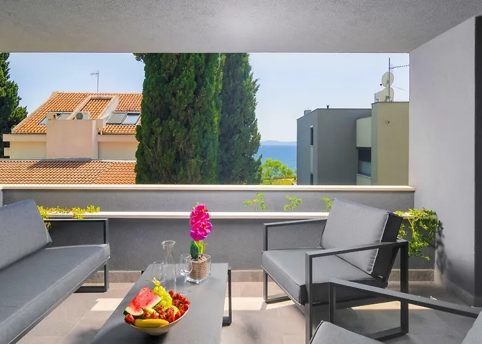 Stunning Kasuni In Appartement