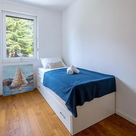 Apartment Stunning Kasuni In Split