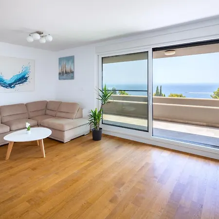 Apartment Stunning Kasuni In