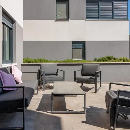 Apartment Stunning Kasuni In *