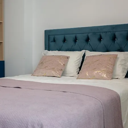 Stunning Kasuni In Apartment *