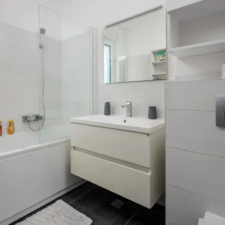 Apartment Stunning Kasuni In