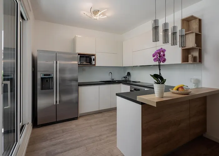 Stunning Kasuni In *