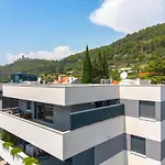 Stunning Kasuni In Apartmán Split