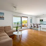 Stunning Kasuni In Apartmán Split